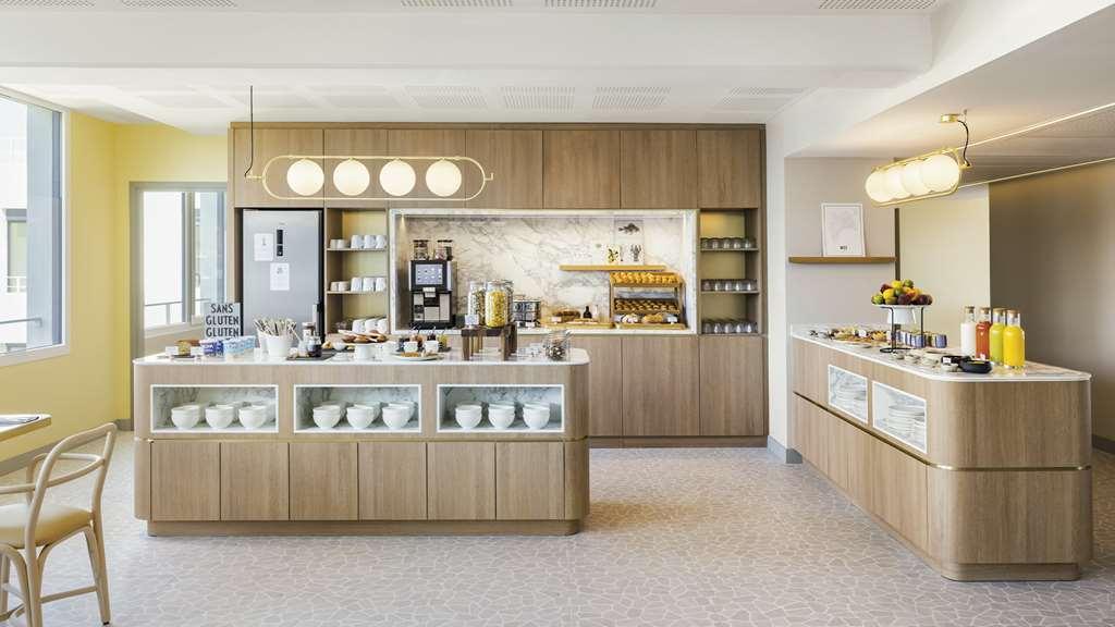 Okko Hotels Nice Aeroport المطعم الصورة